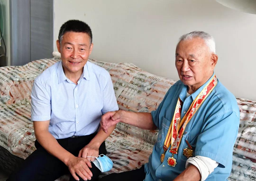 B4D764639845AE34B6CC684FCCB_9A3F546F_196D8.jpg?e=